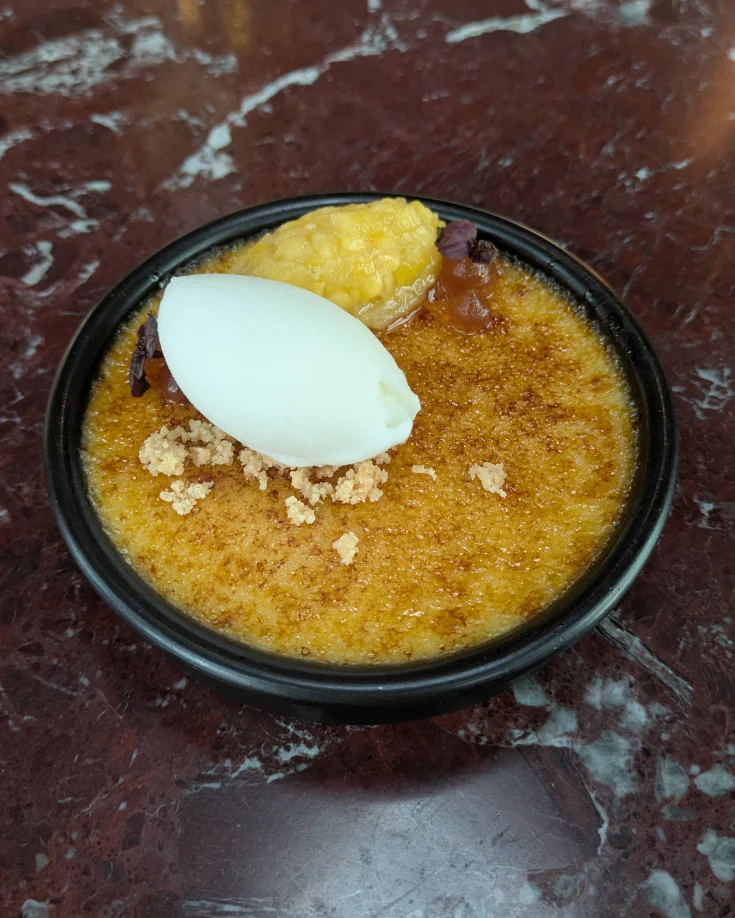 Crème brûlée Piña Colada Style